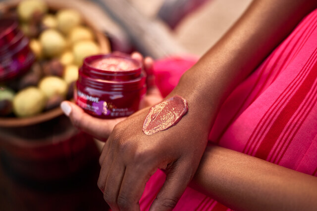 Rituals Uukumwe Warming Body Scrub.jpeg