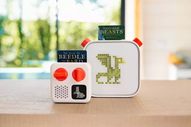 Yoto Hogwarts Collection - Lifestyle, Yoto Player + Yoto Mini