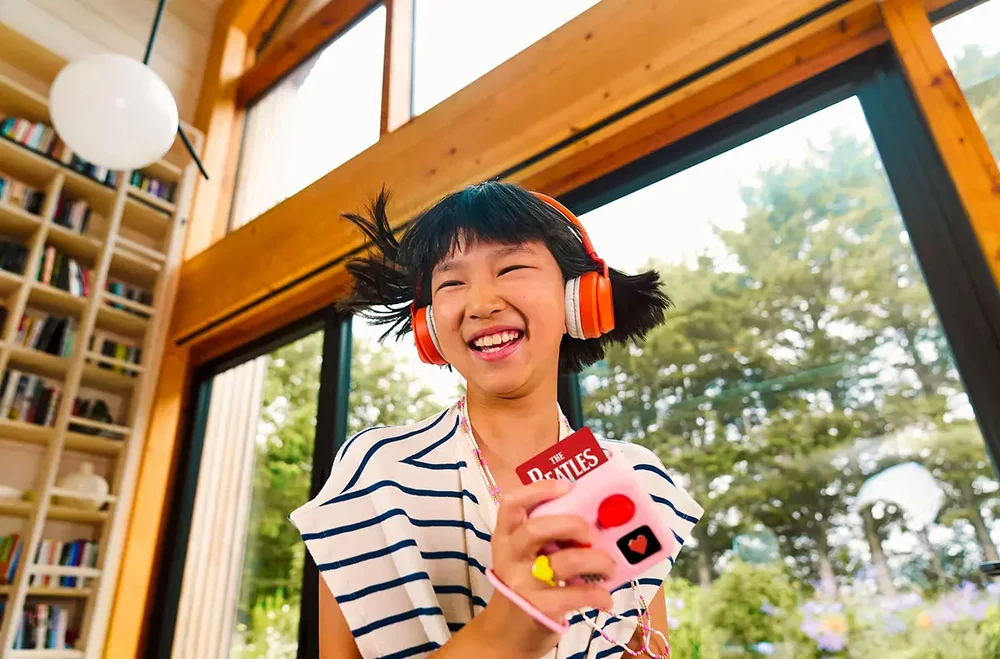 Yoto Mini Player Hands-On: A Screen-Free Alternative to Doomscrolling
