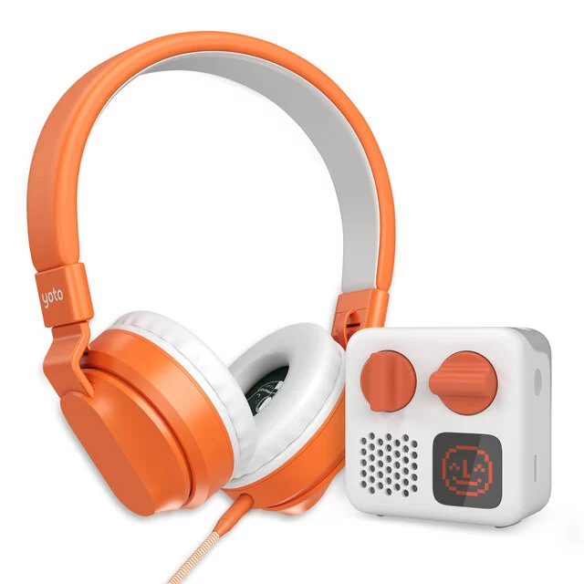 Yoto-Mini-and-headphones