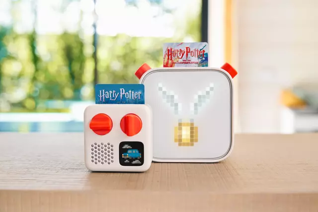 Yoto Harry Potter Yoto Player and Yoto Mini - Lifestyle (UK)