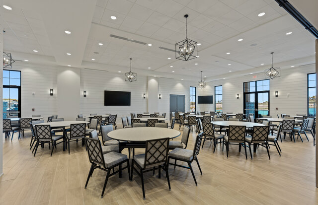 mi-dw-kr-amenitycenter-nov2025-diningarea2.jpg