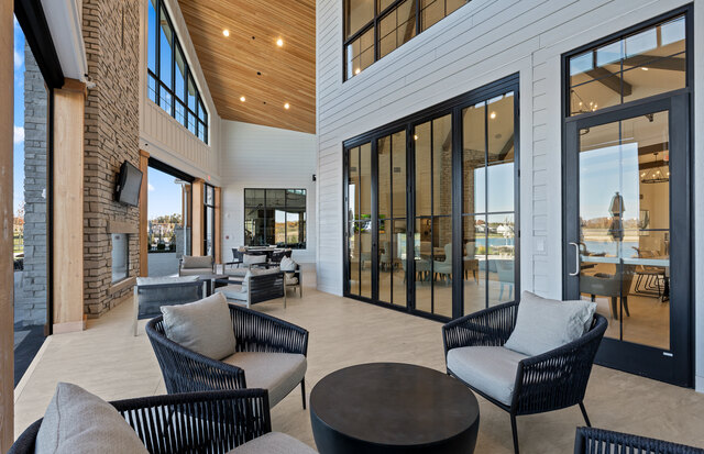 mi-dw-kr-amenitycenter-nov2025-indoorpatio2.jpg