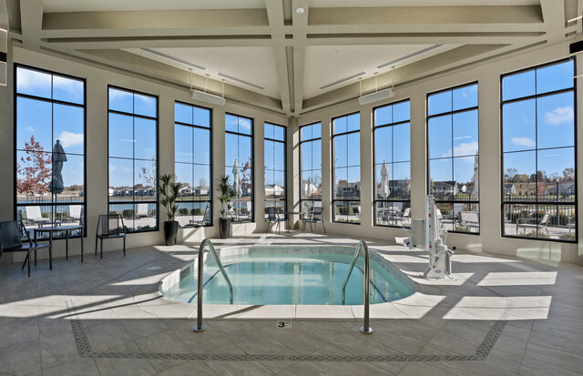 mi-dw-kr-amenitycenter-nov2025-hottub2.jpg