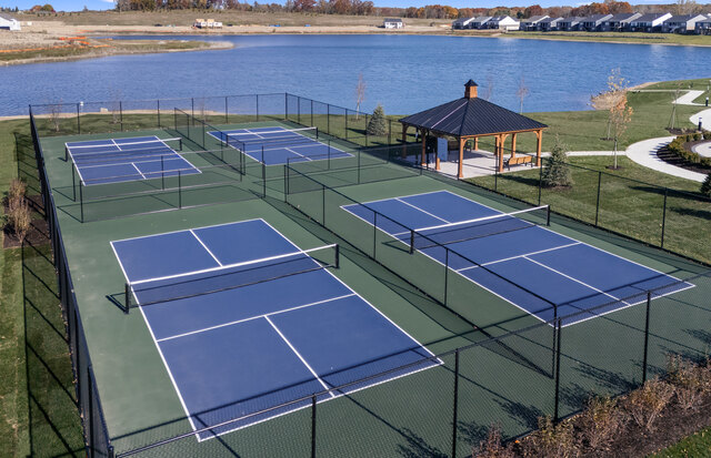 mi-dw-kr-amenitycenter-nov2025-pickleballcourts.jpg