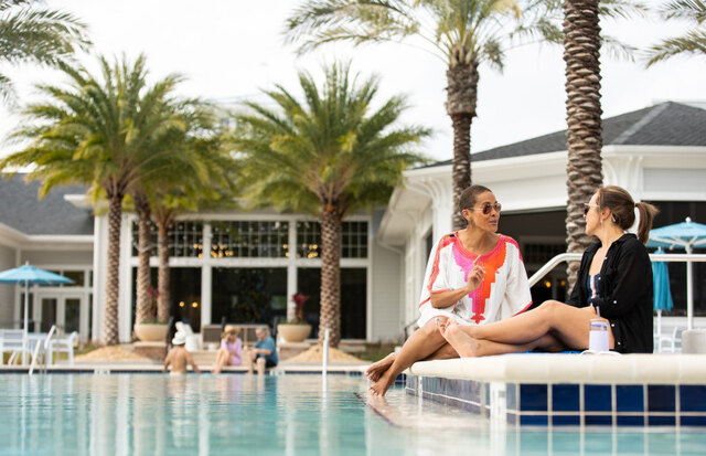 800_loungingpoolside-0737-1920x1240.jpg